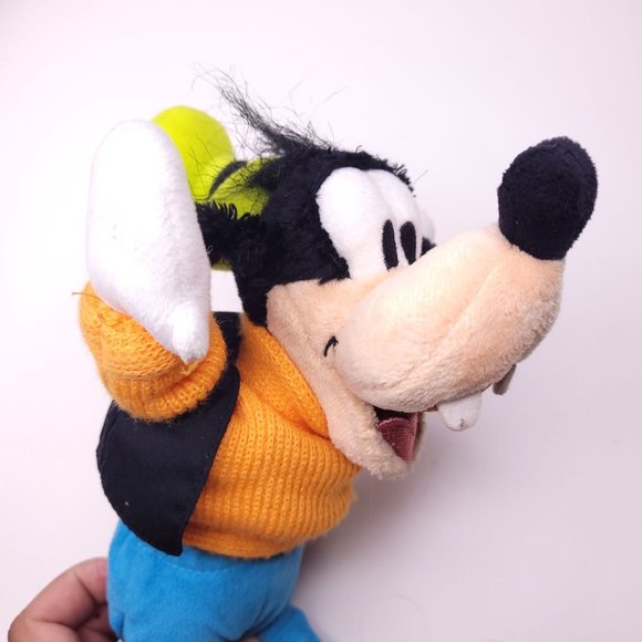Disney Parks Exclusive Goofy Plush Toy - Picture 6 of 6